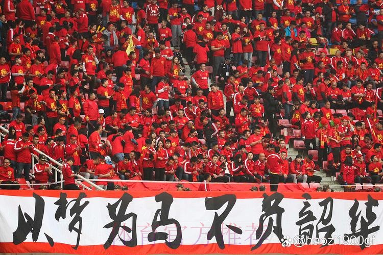 国足多哈首训 高温融不掉必胜信念